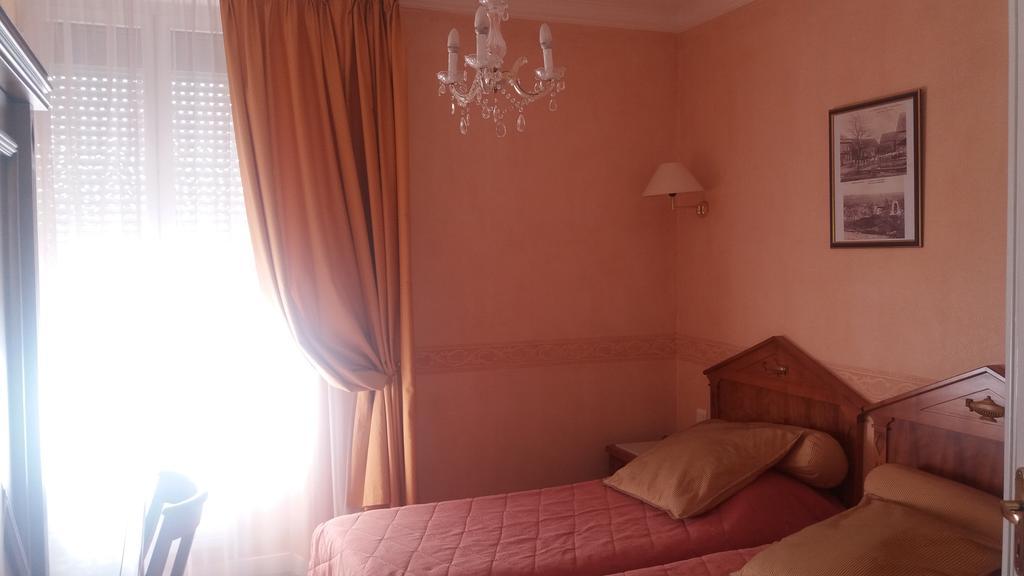 Logis Hotel & Restaurant Du Chemin Des Dames Corbeny エクステリア 写真